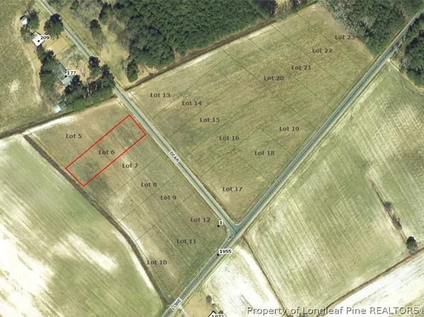 6 Bear Ln, Lumberton, NC 28360