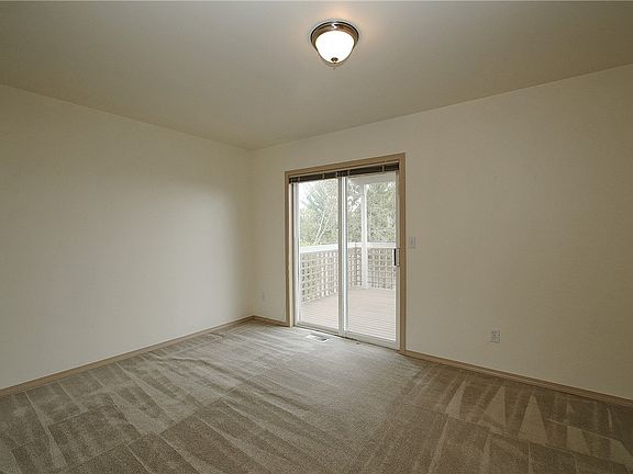 5th image of 6712 75th Dr NE