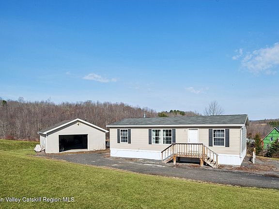 2nd image of 1657 Cotton Hill Road