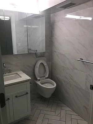 Rented by UES Management | media 44