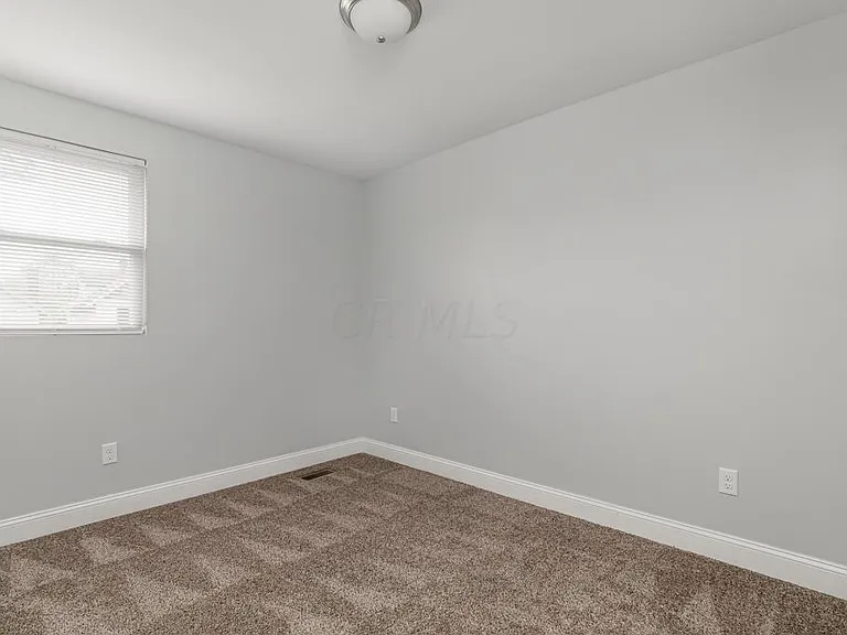 1118 E Whittier St — Photo 18