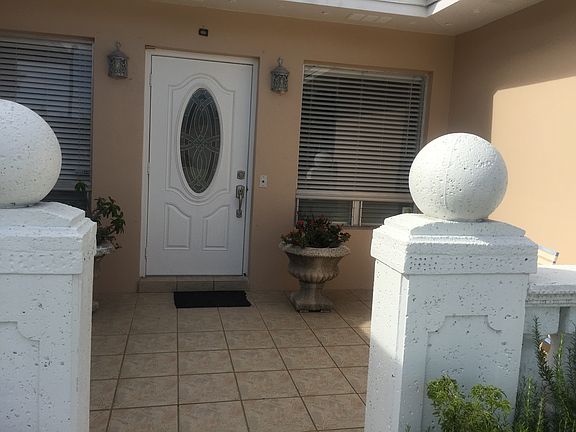 3rd image of 1832 16th Ave N