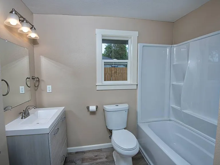 2945 SE Cornelius Pass Rd #A — Photo 12