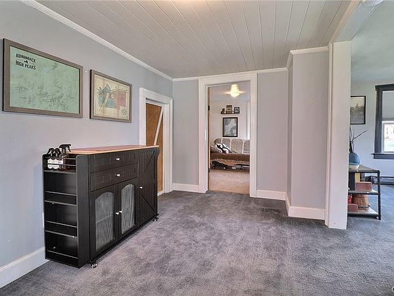 4th image of 19 Brainard St