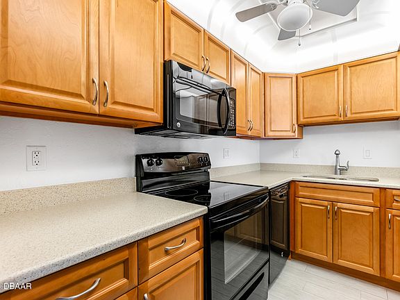 5th image of 3043 S Atlantic Ave APT 1605