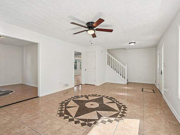 4th image of 2605 Waterford Park Dr