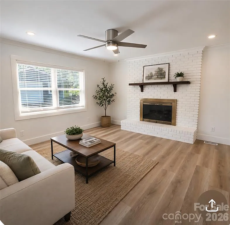 3 bed, 1502 sqft, $2,200 — Photo 3