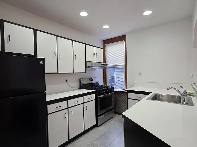 218 Seaview Ave #2F — Photo 12