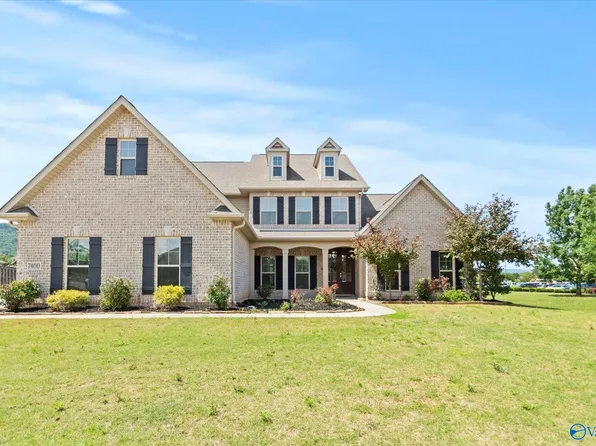 7400 Nature Walk Way SE, Owens Cross Roads, AL 35763