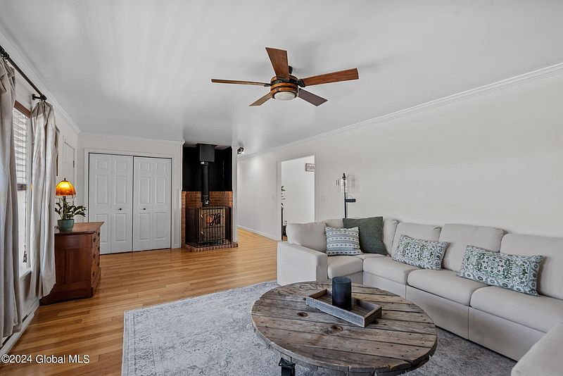 5th image of 78 Farm Way