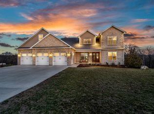 5170 E Raitt Rd, Hartsburg, MO 65039