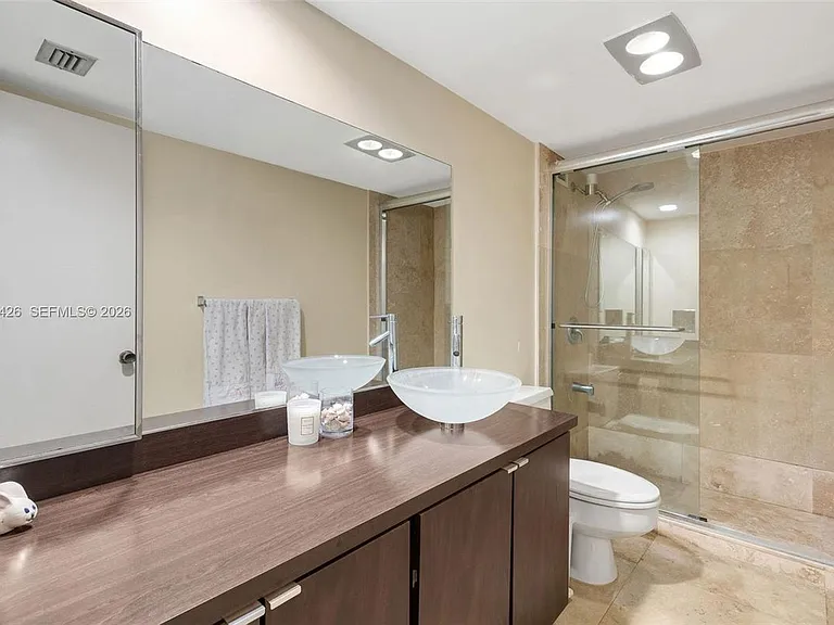 1915 Brickell Ave #1407 — Photo 10