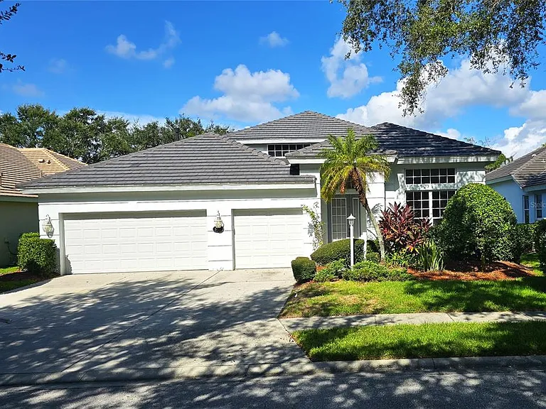 8427 Sailing Loop — Photo 1