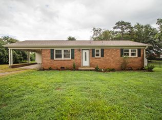 1910 26th St NE, Hickory, NC 28601
