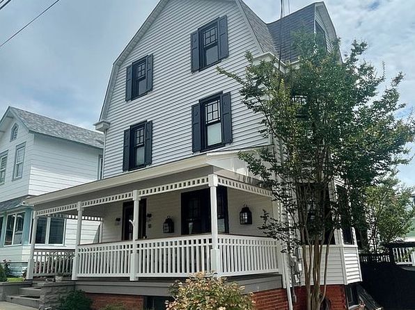 18 Oak Ave