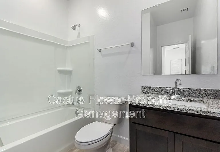 2037 W Shelly Ave — Photo 18