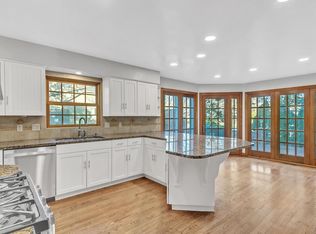 3965 S Cavendish Rd, New Berlin, WI 53151