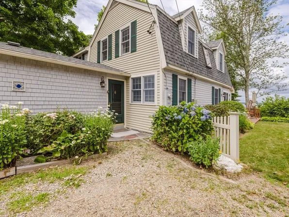 9 Pine Blf, Lakeville, MA 02347