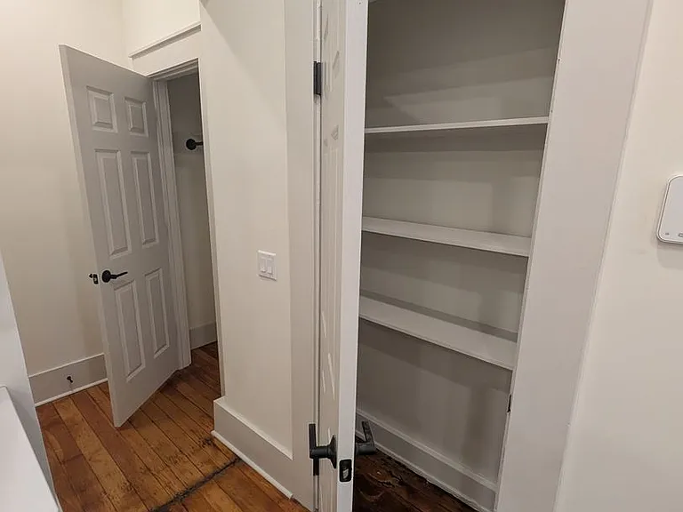 521 Garrard St #4 — Photo 8