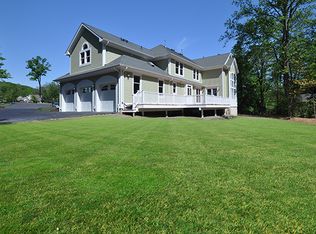 13 Ponds Way, Oakland, NJ 07436
