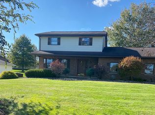 1141 Brookshire Dr, New Castle, PA 16101