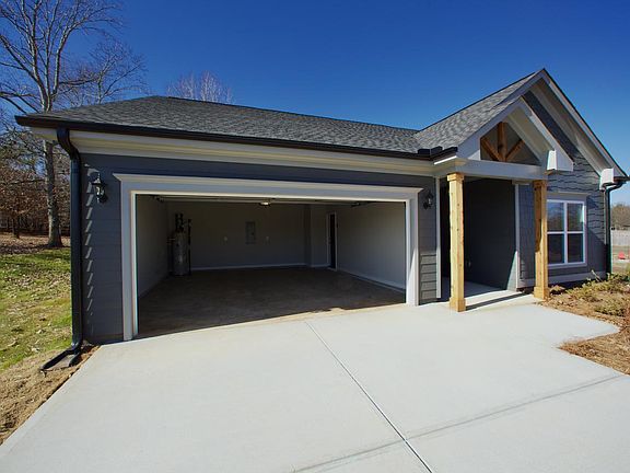 3rd image of 511 N Point Cir
