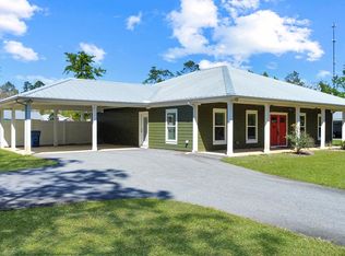 575 W River Rd, Wewahitchka, FL 32465