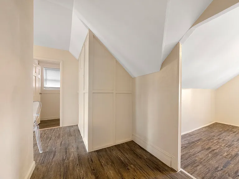 675 E 31st St #2 — Photo 8