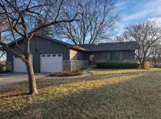 220 Georgeanna St, Yorkville, IL 60560