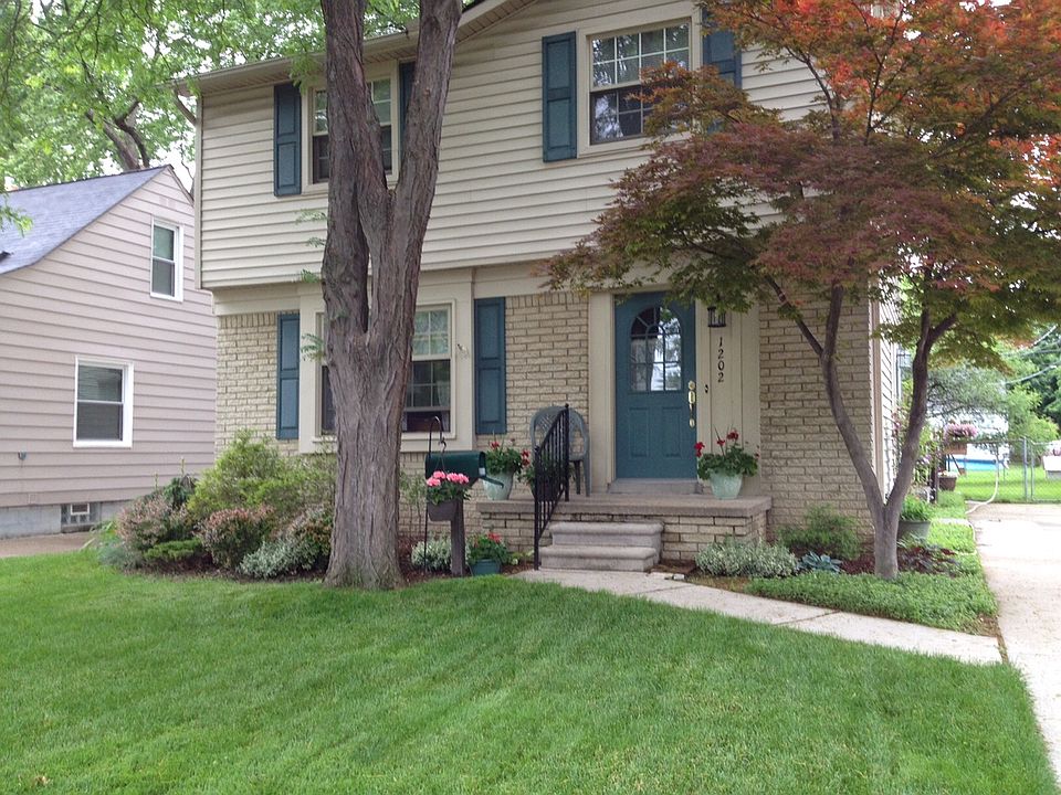 1st image of 1202 Mayfield Dr