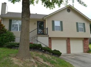 2124 S Calumet Dr, Independence, MO 64057