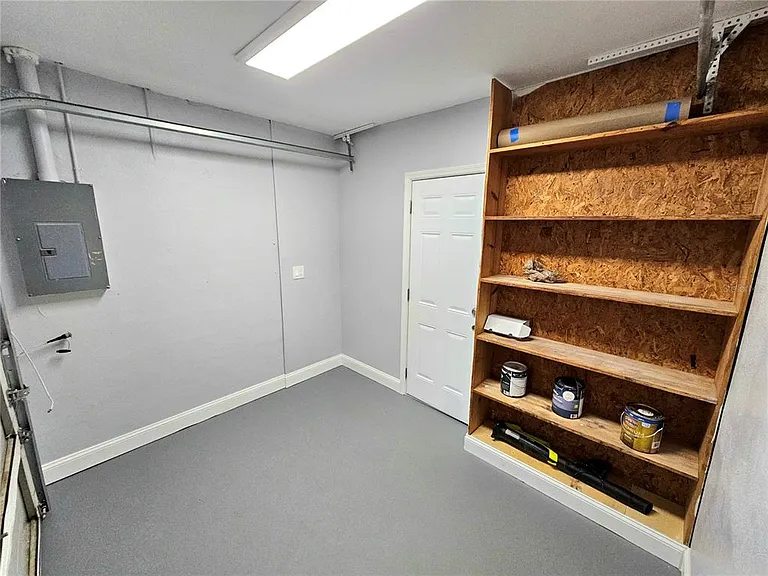 2668 Megan Ct — Photo 17