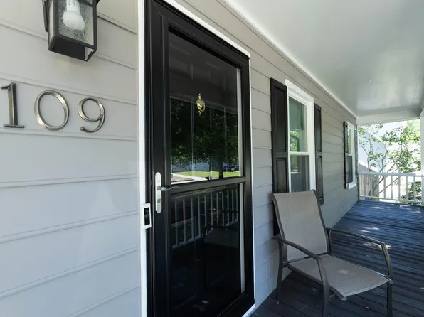109 Burkwood Ln, Raleigh, NC 27609