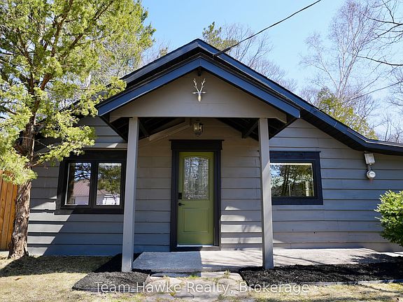 5th image of 283 Tiny Beaches Rd S