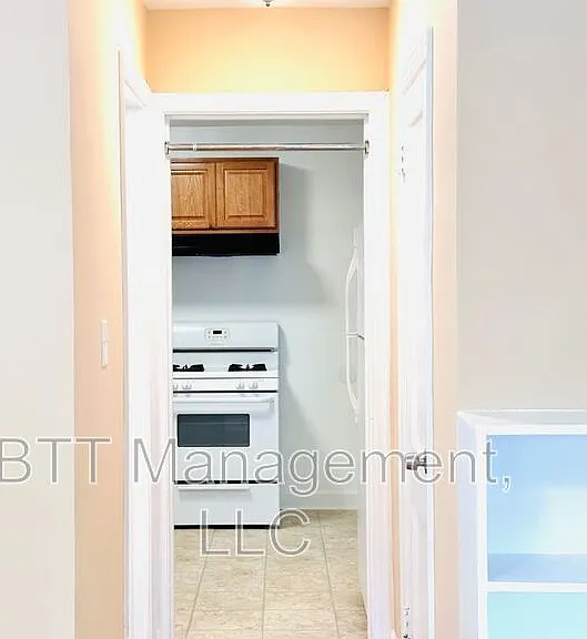 907 Hudson Ave #3 — Photo 13