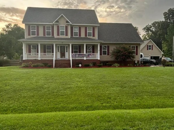 178 Waters Edge Dr, Erwin, NC 28339