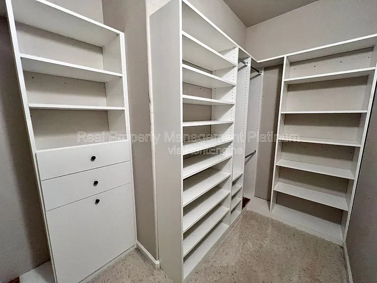 2552 E Kelso Ave — Photo 15