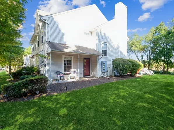 22 Heather Way, Sayreville Boro, NJ 08872