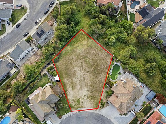 2nd image of 815 Woodgrove Rd