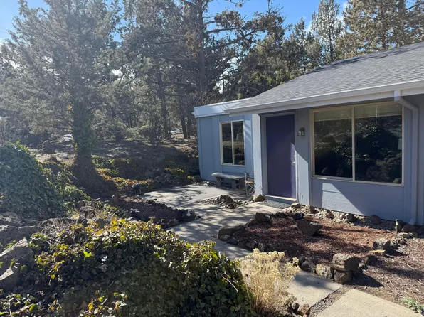 1700 NE Wells Acres Rd APT 3, Bend, OR 97701