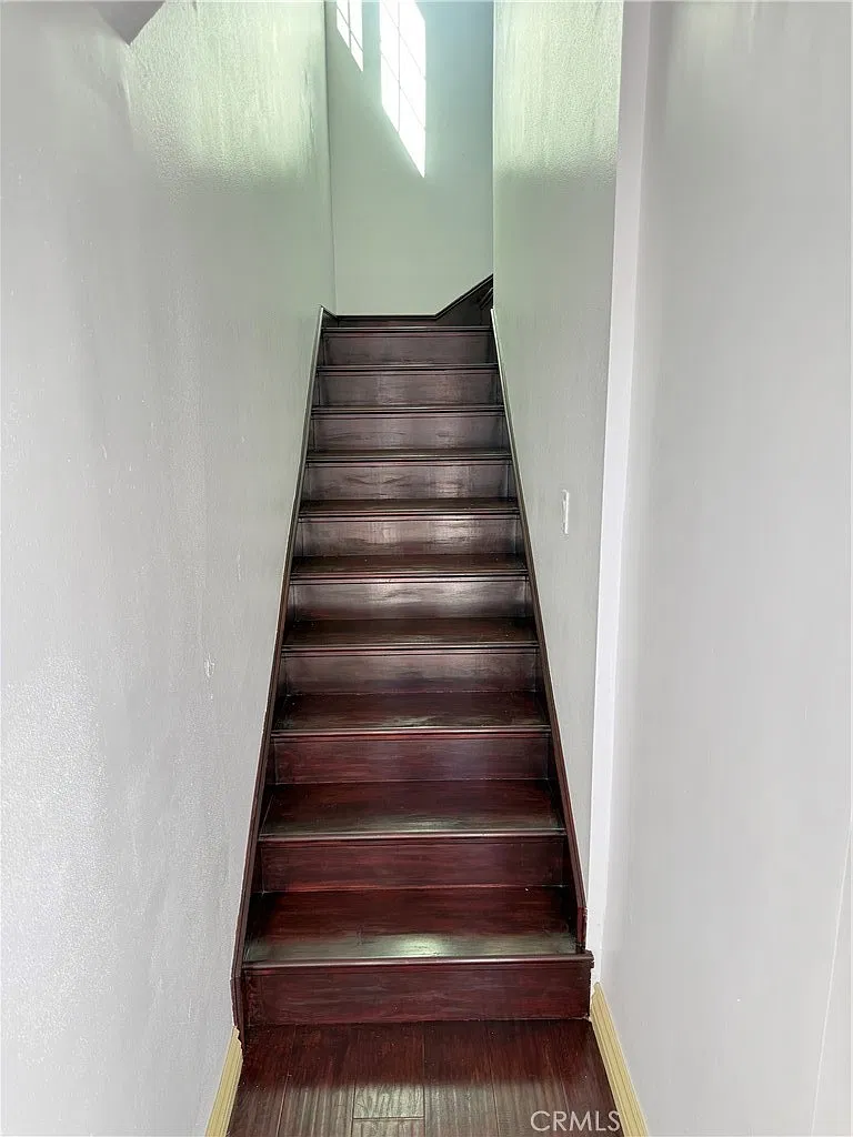 2 bed, 719 sqft, $2,800 — Photo 3