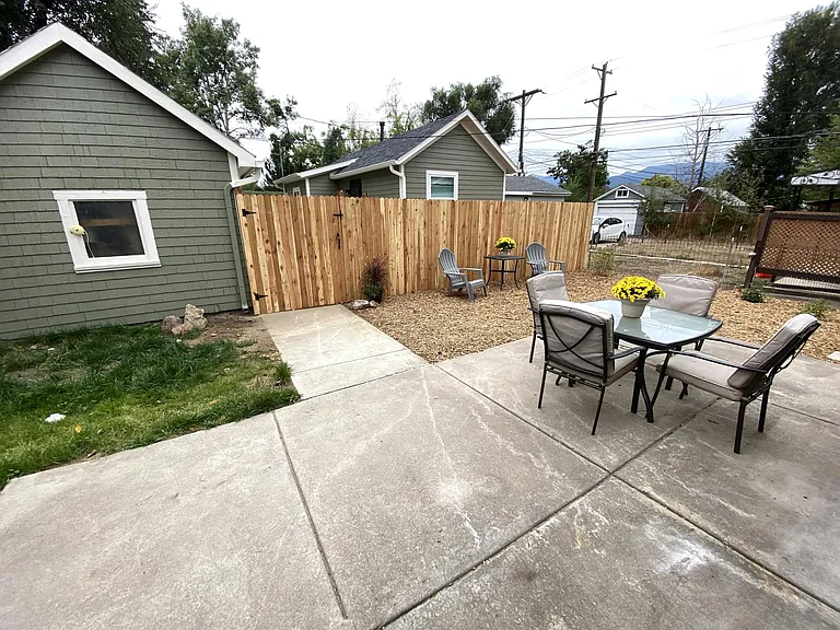 1221 E Boulder St — Photo 34