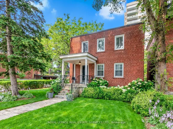 42 Gormley Ave Floor 2, Toronto, ON M4V 1Y8