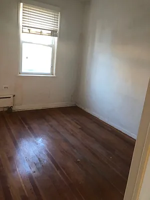 Rented by Alexiou Realty | media 8