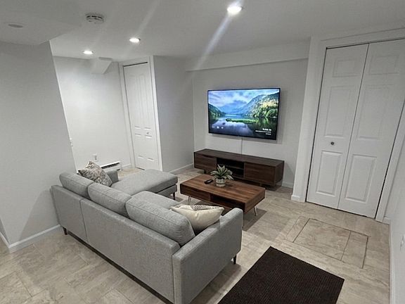 2nd image of 4246 E Tremont Ave #1