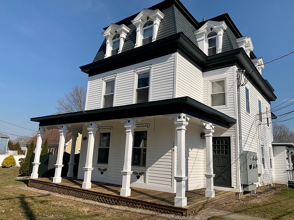 139 Harbor Street