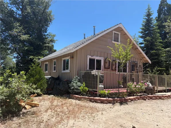 246 Chipmunk Dr, Twin Peaks, CA 92391