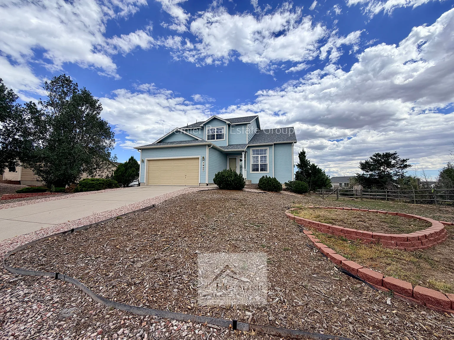 5 bed, 3.5 bath, 1948 sqft, $2,900 — Photo 2