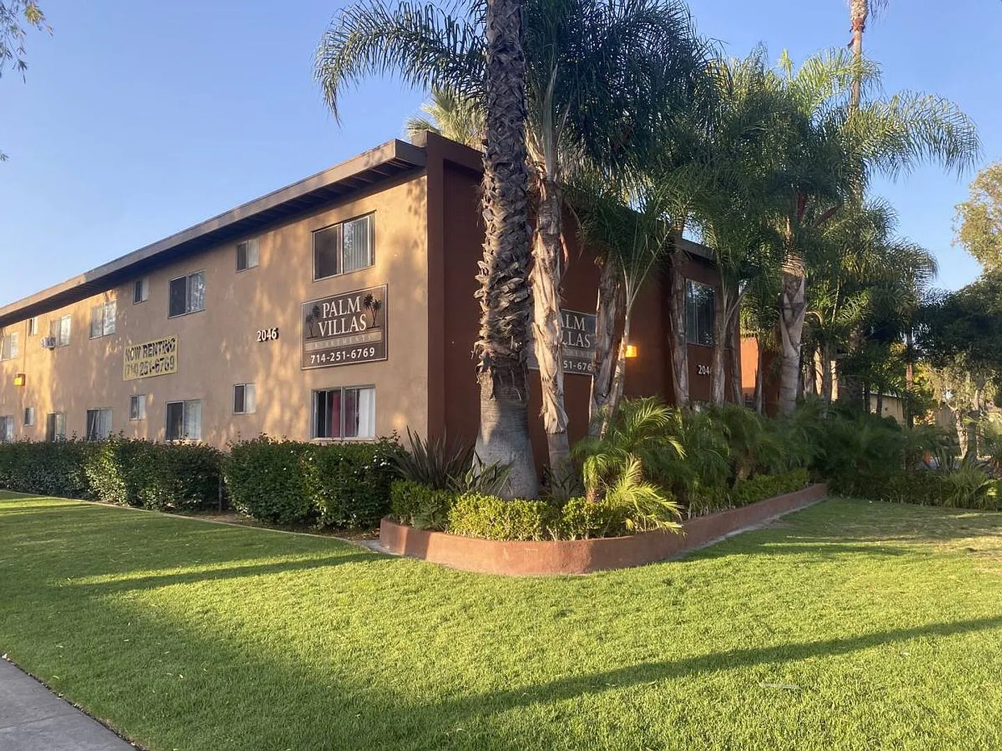 2 Bedroom 1 Bathroom (Anaheim) — Photo 2