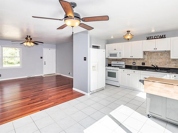 5th image of 9612 Hale Dr